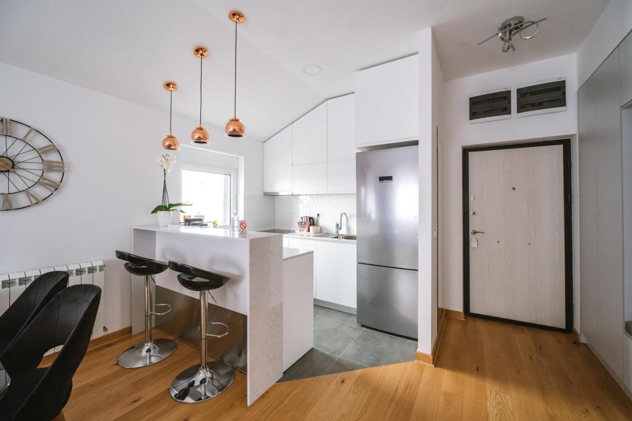 Mikonos Apartman Surčin Екстериор снимка